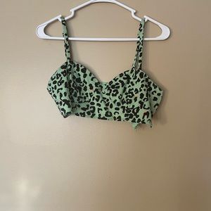 Green Cheetah Print Crop Top Shirt